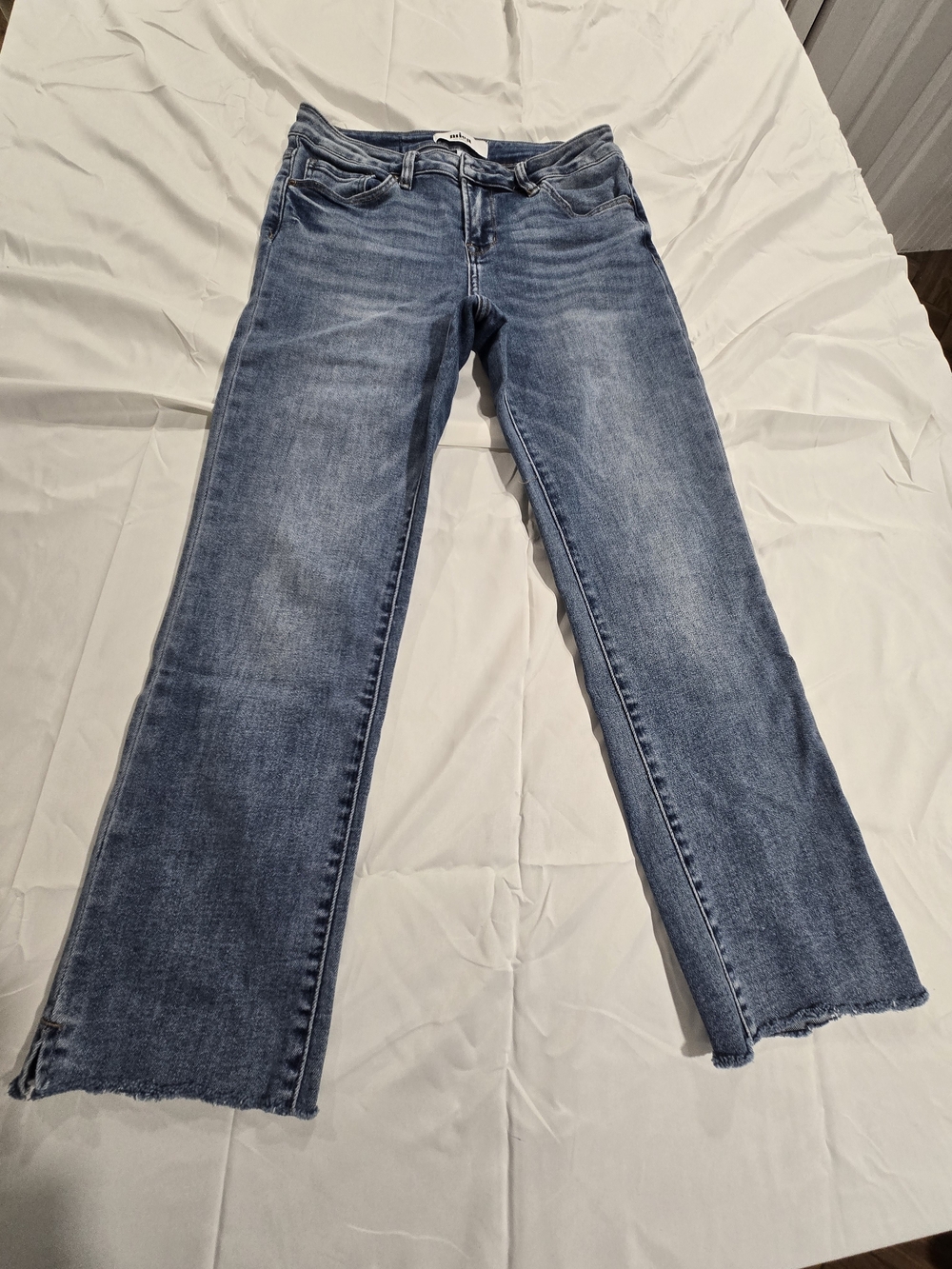 Women's Light Blue High-Rise Wide-Leg Jeans with Raw Hem